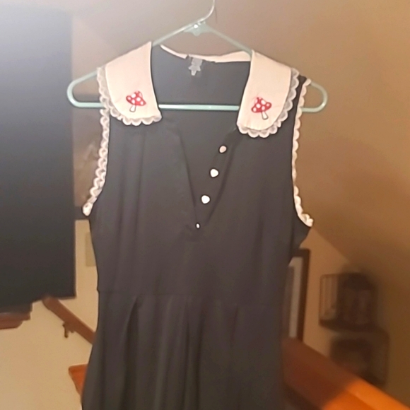 Mushroom dress - Picture 1 of 4